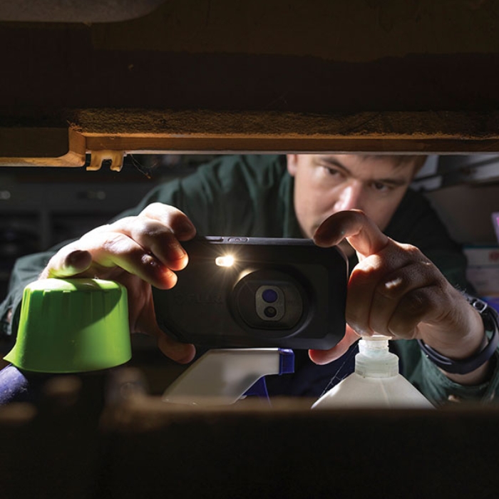 FLIR C3-X Compact Thermal Camera In Use